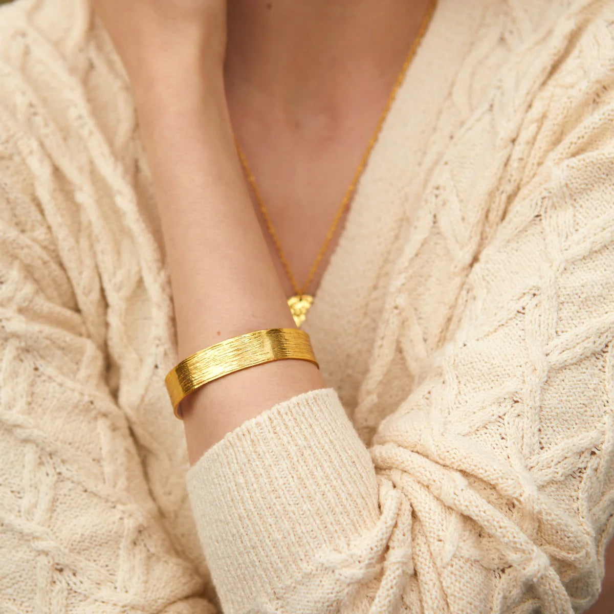 Classic Brushed Gold Bangle