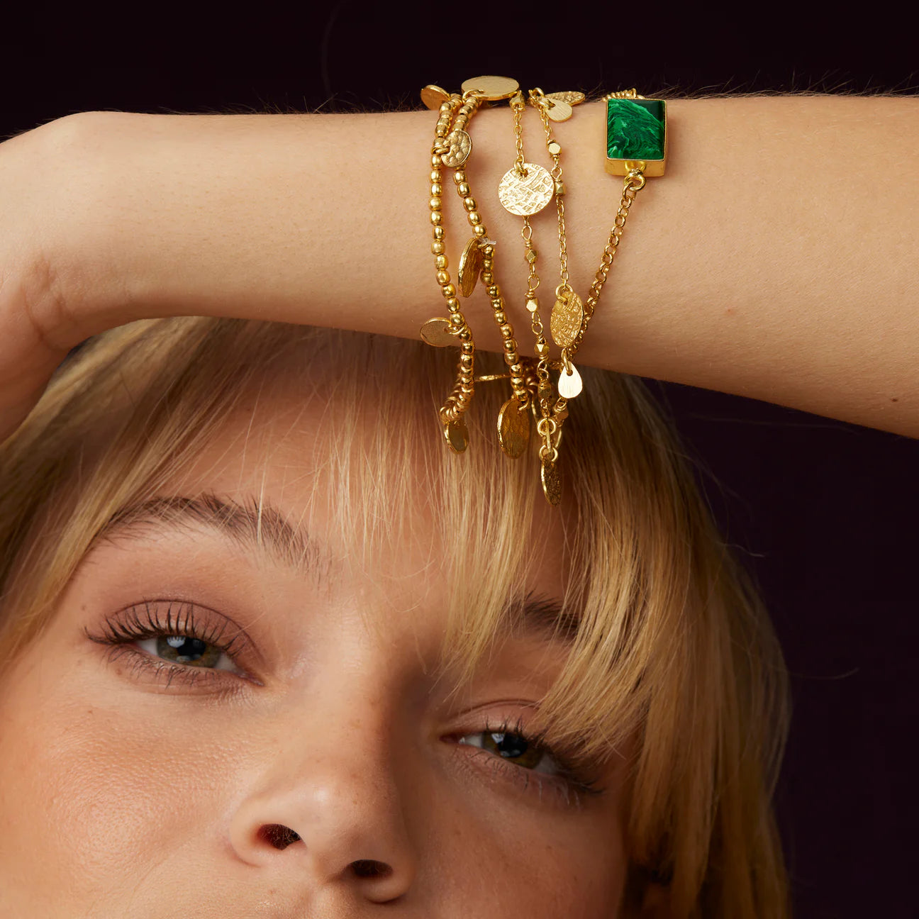 Elastic Beaded Bracelet With Gold Discs