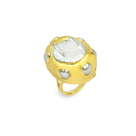 Cocktail Ring with Statement Pearl Stones