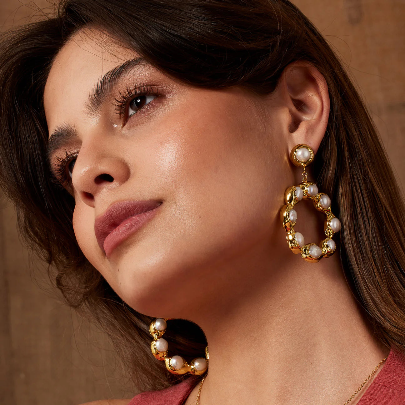 Oversized Stone Hoop Pearl Earrings